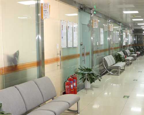 代妈智谷生物技术公司服务解析与助孕机构选择指南